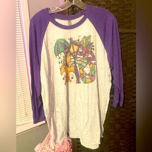 Women’s Mardi Gras printed 3/4 sleeve tee. Size XL. New. Never worn.